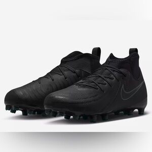 Youth Nike Phantom Luna II Athletic Soccer Shoes